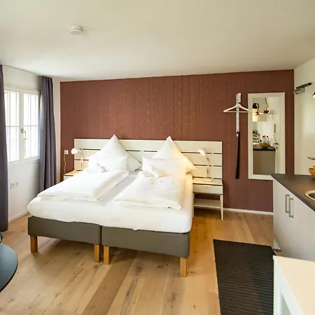 Gaestehaus Am Schlossplatz, Z. 1 Guest house *